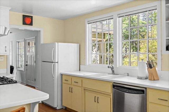 10041 Greenwood Rd, Grass Valley, CA 95945