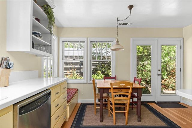 10041 Greenwood Rd, Grass Valley, CA 95945