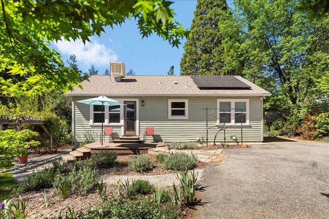 10041 Greenwood Rd, Grass Valley, CA 95945