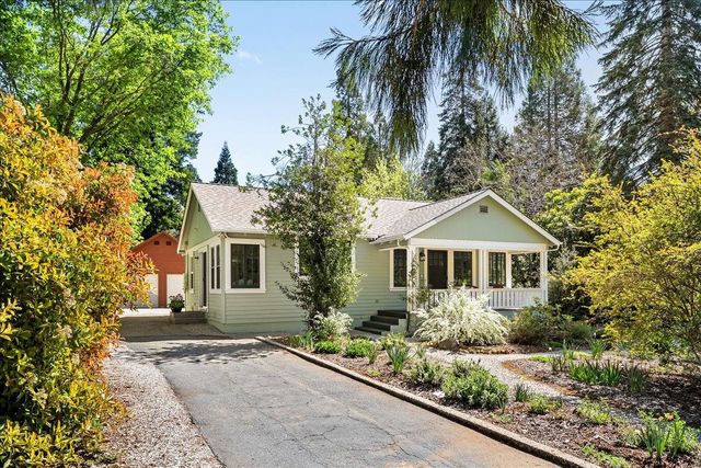 10041 Greenwood Rd, Grass Valley, CA 95945