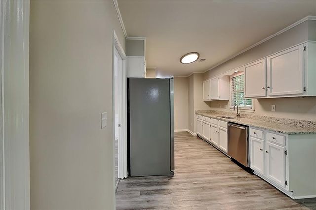 3859 W Clinton Court, Marietta, GA 30062