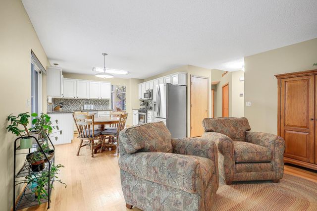 8301 Narcissus Street, Victoria, MN 55386