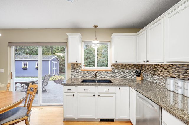 8301 Narcissus Street, Victoria, MN 55386