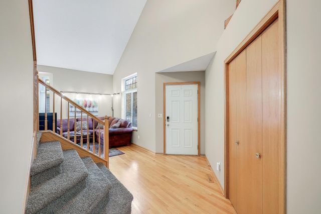 8301 Narcissus Street, Victoria, MN 55386