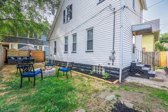 4223 Bridge Avenue, Cleveland, OH 44113