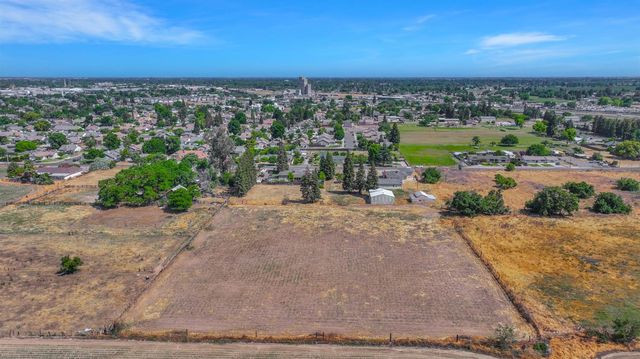 1412 E Glenwood Ave, Turlock, CA 95380