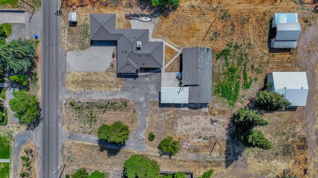 1412 E Glenwood Ave, Turlock, CA 95380