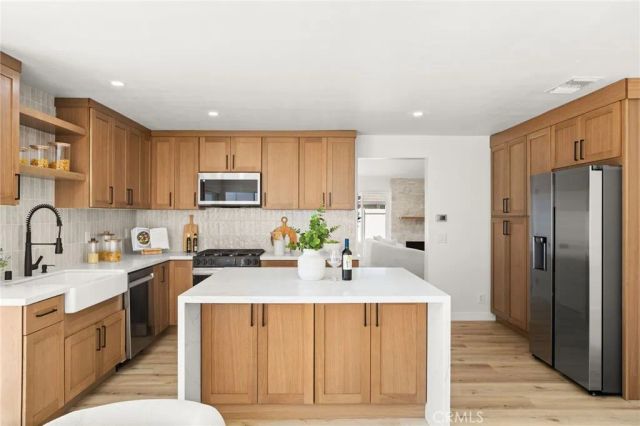 17242 Chicago, Yorba Linda, CA 92886