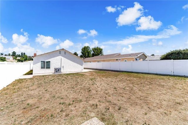 17242 Chicago, Yorba Linda, CA 92886