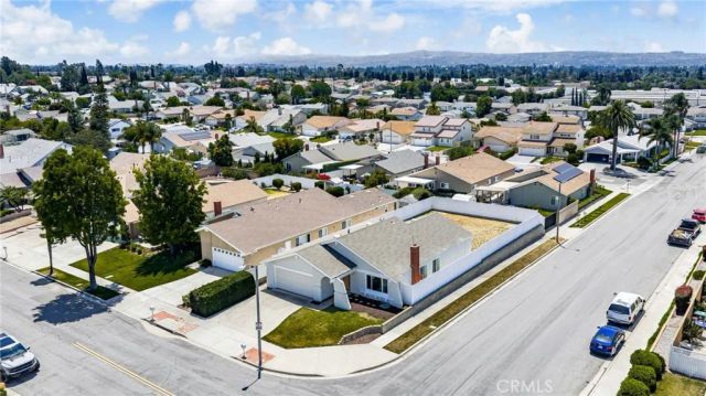 17242 Chicago, Yorba Linda, CA 92886