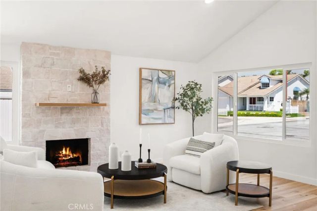17242 Chicago, Yorba Linda, CA 92886