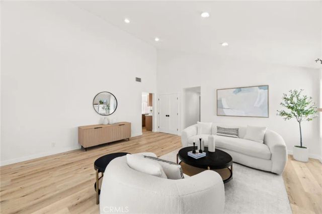 17242 Chicago, Yorba Linda, CA 92886