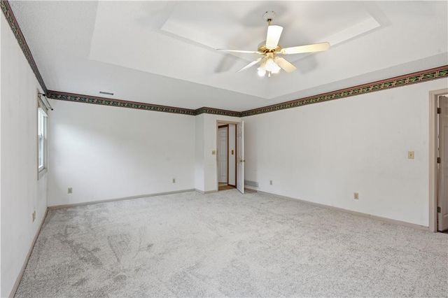 12200 Cherry Street, Kansas City, MO 64145