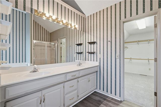 12200 Cherry Street, Kansas City, MO 64145