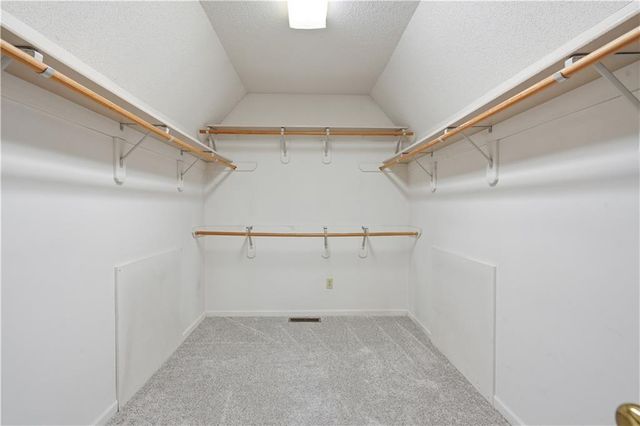 12200 Cherry Street, Kansas City, MO 64145