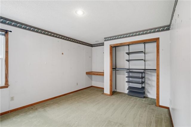 12200 Cherry Street, Kansas City, MO 64145