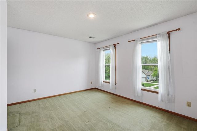 12200 Cherry Street, Kansas City, MO 64145