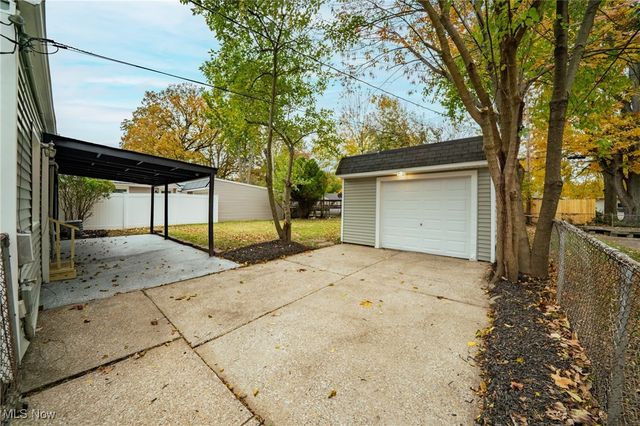 7032 Beresford Avenue, Parma Heights, OH 44130