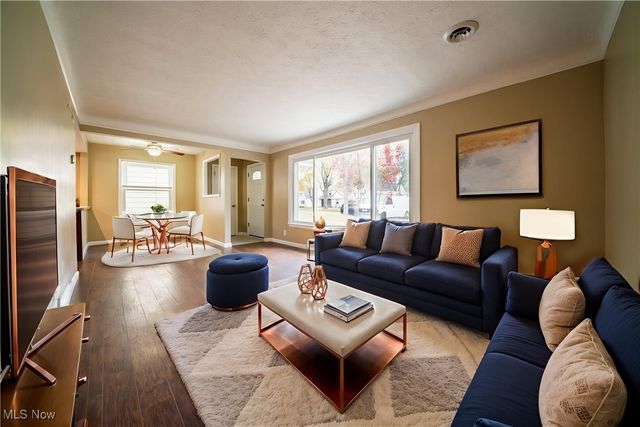 7032 Beresford Avenue, Parma Heights, OH 44130