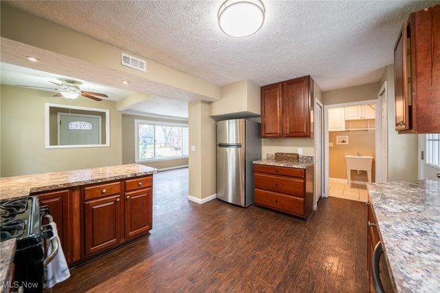 7032 Beresford Avenue, Parma Heights, OH 44130