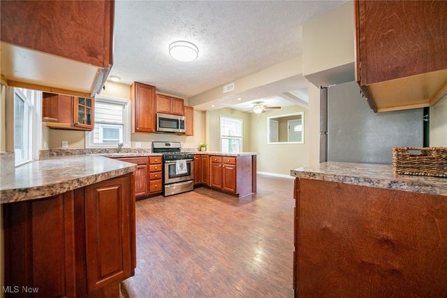 7032 Beresford Avenue, Parma Heights, OH 44130