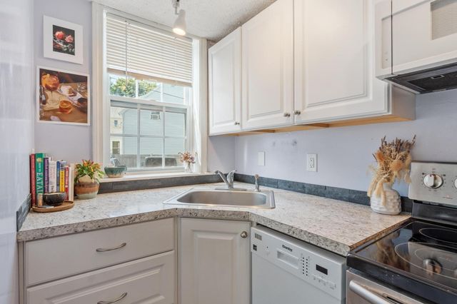 19 Sudbury St 19, Maynard, MA 01754