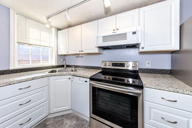 19 Sudbury St 19, Maynard, MA 01754