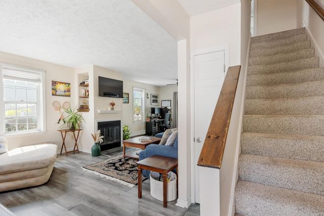 19 Sudbury St 19, Maynard, MA 01754