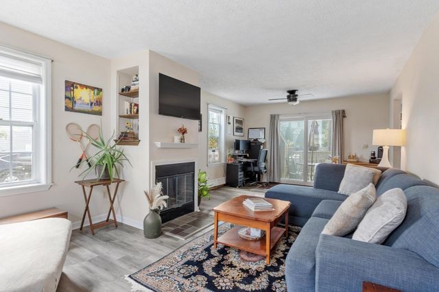19 Sudbury St 19, Maynard, MA 01754