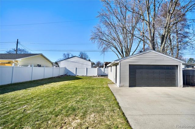 5354 Winshall Drive, Swartz Creek, MI 48473