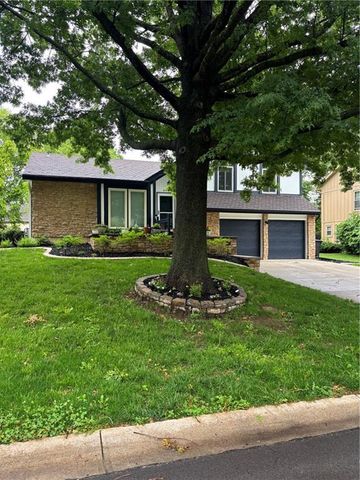 3507 NE Logwood Court, Lee's Summit, MO 64064
