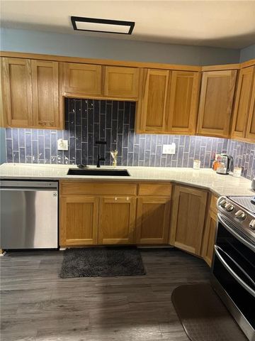 3507 NE Logwood Court, Lee's Summit, MO 64064
