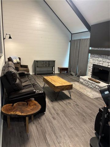 3507 NE Logwood Court, Lee's Summit, MO 64064
