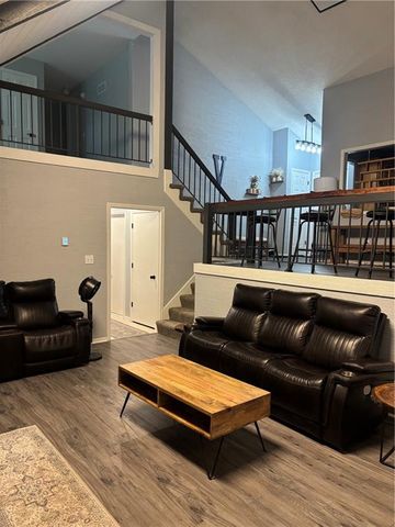 3507 NE Logwood Court, Lee's Summit, MO 64064