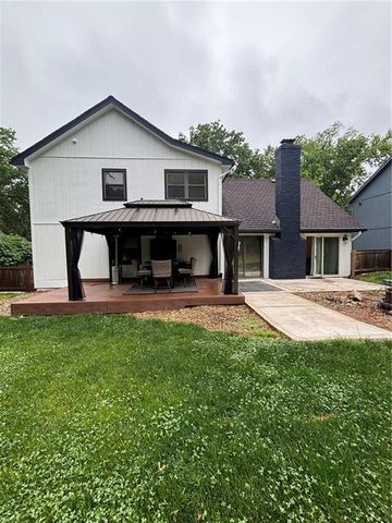 3507 NE Logwood Court, Lee's Summit, MO 64064
