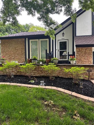 3507 NE Logwood Court, Lee's Summit, MO 64064