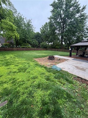 3507 NE Logwood Court, Lee's Summit, MO 64064