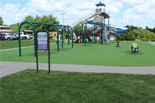 3507 NE Logwood Court, Lee's Summit, MO 64064