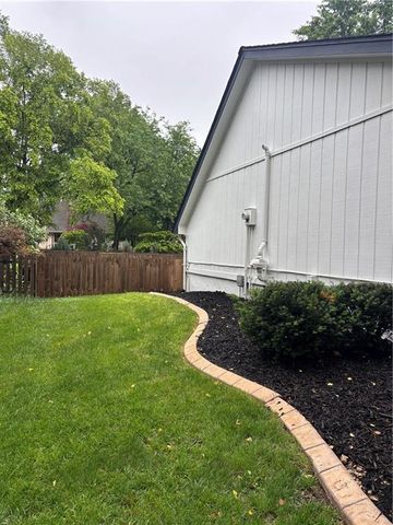 3507 NE Logwood Court, Lee's Summit, MO 64064