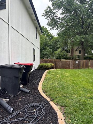 3507 NE Logwood Court, Lee's Summit, MO 64064