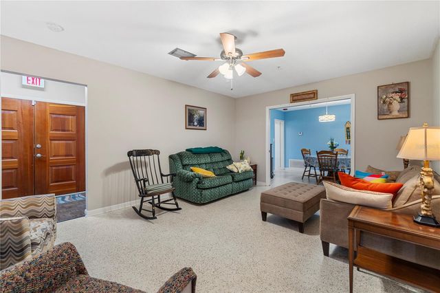 207 W WHEELER ROAD, Seffner, FL 33584