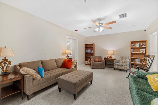 207 W WHEELER ROAD, Seffner, FL 33584