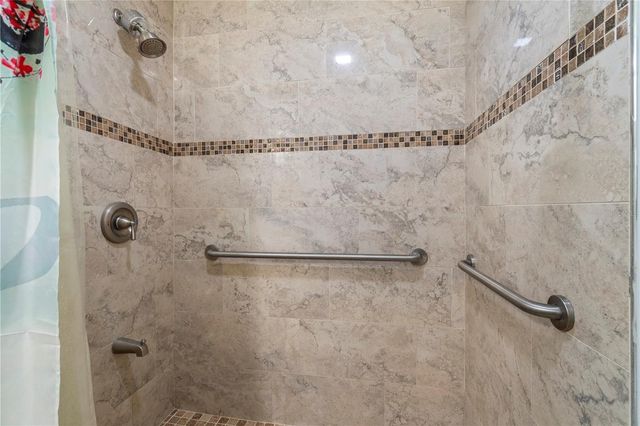 207 W WHEELER ROAD, Seffner, FL 33584