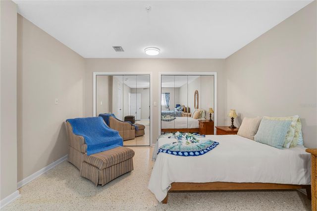 207 W WHEELER ROAD, Seffner, FL 33584