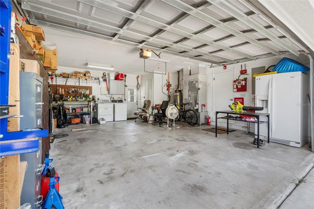 207 W WHEELER ROAD, Seffner, FL 33584
