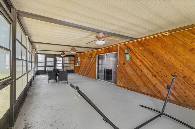 207 W WHEELER ROAD, Seffner, FL 33584