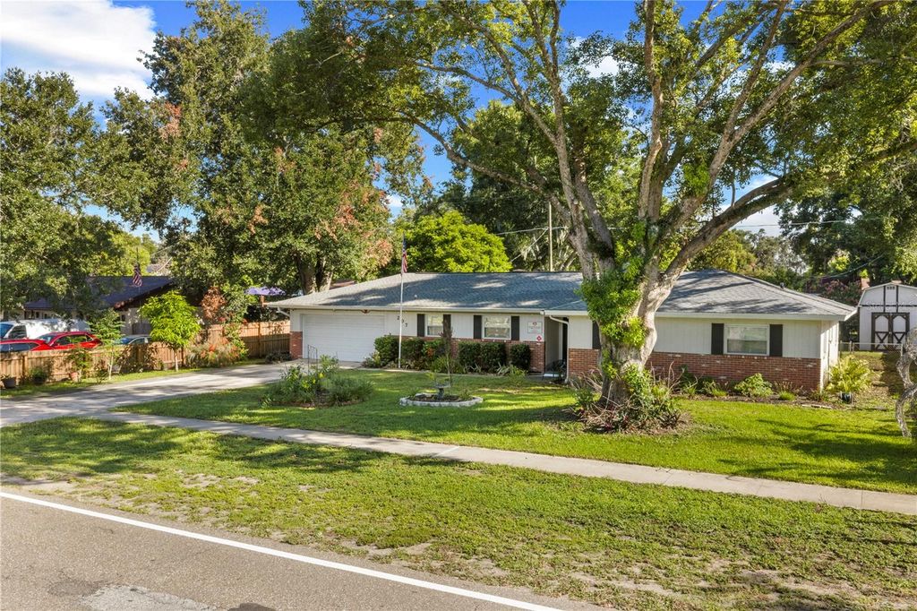 207 W WHEELER ROAD, Seffner, FL 33584
