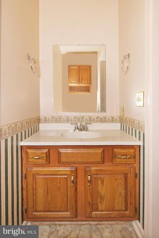 226 ACORN, Lebanon, PA 17042