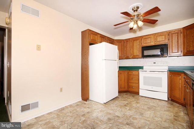 226 ACORN, Lebanon, PA 17042