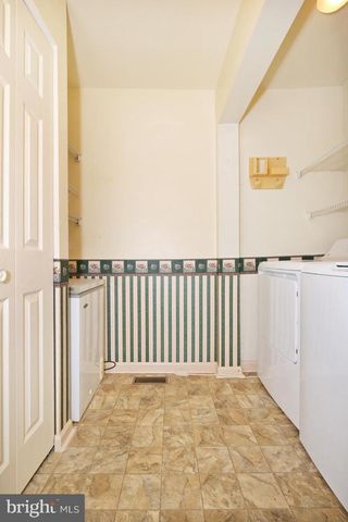 226 ACORN, Lebanon, PA 17042